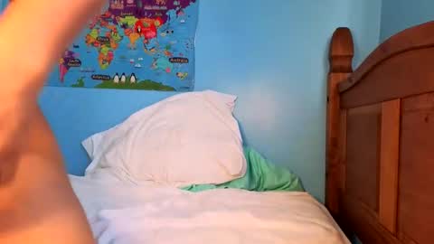 Snapshot of brownlatino22 chatting on September 18, 12:40 pm brownlatino22 online show from September 18, 12:40 pm