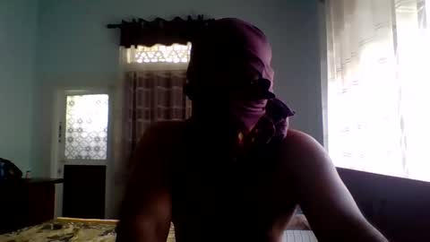Snapshot of brownmanin40s chatting on April 26, 9:51 am brownmanin40s online show from April 26, 9:51 am