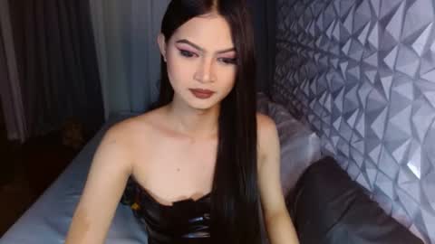Snapshot of brownsausageroberta chatting on January 24, 7:51 am Roberta  GODDESS OF PLEASURE AND SEXUALDESIRE   online show from January 24, 7:51 am