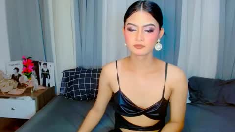 Snapshot of brownsausageroberta chatting on September 11, 5:29 am Roberta  GODDESS OF PLEASURE AND SEXUALDESIRE   online show from September 11, 5:29 am