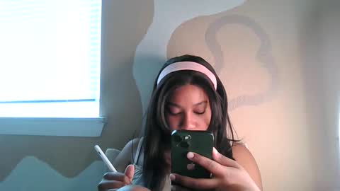 Snapshot of brownsugarcutie3 chatting on April 14, 7:31 pm Brownsuagrcutie online show from April 14, 7:31 pm