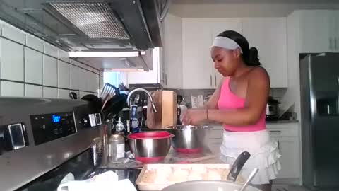 Snapshot of brownsugarcutie3 chatting on May 7, 4:23 pm Brownsuagrcutie online show from May 7, 4:23 pm