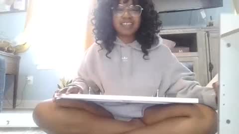 Snapshot of brownsugarcutie3 chatting on May 21, 8:05 pm Brownsuagrcutie online show from May 21, 8:05 pm