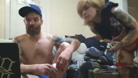 Canadiantryoncouple online show from February 20, 1:13 am