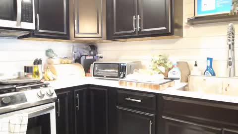 Snapshot of bruce5159 chatting on September 16, 12:11 am Bruce online show from September 16, 12:11 am