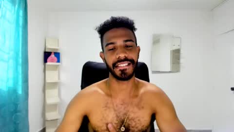 bruce_1111 online show from September 28, 7:08 pm