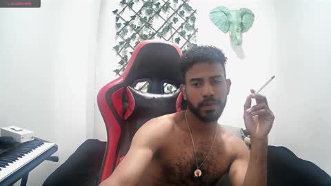 bruce_1111 online show from November 26, 9:27 pm