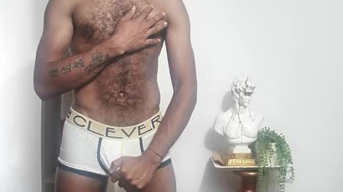 Snapshot of bruce_1111 chatting on May 27, 1:30 pm bruce_1111 online show from May 27, 1:30 pm