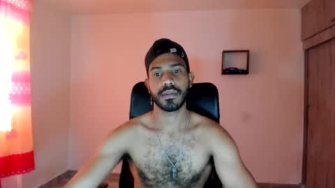 Snapshot of bruce_1111 chatting on June 5, 6:13 pm bruce_1111 online show from June 5, 6:13 pm