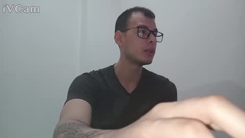 Snapshot of bruce_kane69 chatting on February 18, 12:49 pm Bruce Kane online show from February 18, 12:49 pm