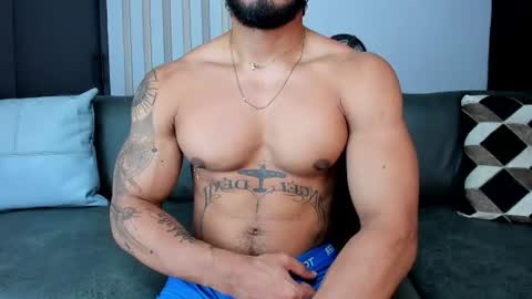 Snapshot of bruce_roldan chatting on July 4, 12:17 am bruce roldan online show from July 4, 12:17 am