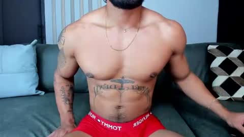Snapshot of bruce_roldan chatting on July 31, 12:43 am bruce roldan online show from July 31, 12:43 am