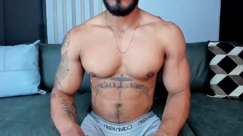 Snapshot of bruce_roldan chatting on August 1, 5:34 pm bruce roldan online show from August 1, 5:34 pm