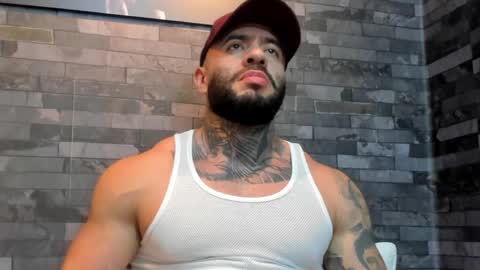 Snapshot of brucedallas chatting on May 31, 2:53 am brucedallas online show from May 31, 2:53 am