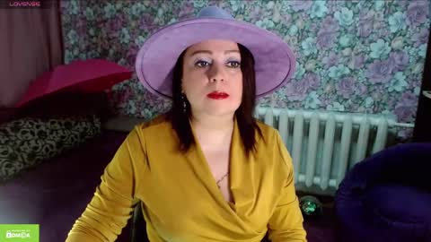 Snapshot of brunette7786 chatting on May 9, 8:36 pm Julia online show from May 9, 8:36 pm
