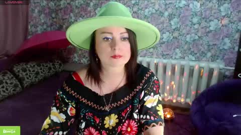 Snapshot of brunette7786 chatting on May 24, 8:03 pm Julia online show from May 24, 8:03 pm
