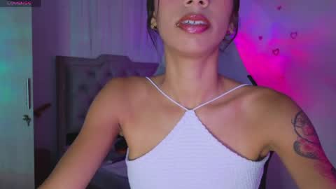 Snapshot of brunetteadams001 chatting on May 13, 3:04 am SARAH online show from May 13, 3:04 am