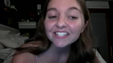 Snapshot of brunettebaby040 chatting on October 8, 3:59 am brunettebaby040 online show from October 8, 3:59 am