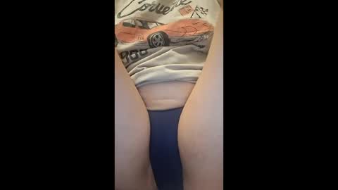 Snapshot of brunettedoll100 chatting on June 6, 8:52 am brunettedoll100 online show from June 6, 8:52 am