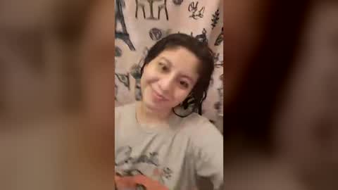 Snapshot of brunettedoll100 chatting on June 27, 9:47 am brunettedoll100 online show from June 27, 9:47 am