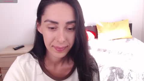 Snapshot of brunettgirl_ chatting on June 10, 6:23 am Ellis online show from June 10, 6:23 am
