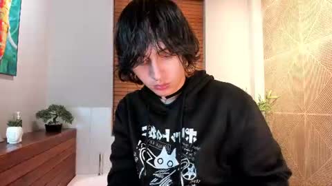 Snapshot of brunodeluca_ chatting on August 3, 3:49 am Bruno online show from August 3, 3:49 am