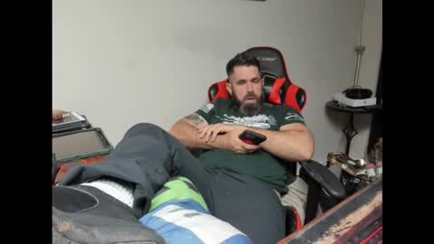 BRUTALMASTER1983 online show from December 23, 5:27 am