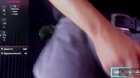 Snapshot of bry_dalton chatting on November 8, 4:12 am Bry Dalton online show from November 8, 4:12 am