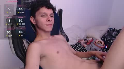 Snapshot of bryamado chatting on July 16, 7:47 am bryamado online show from July 16, 7:47 am