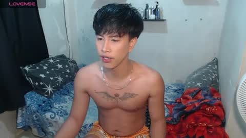 Snapshot of bryan_________ chatting on July 6, 8:11 pm BRYAN JEMY online show from July 6, 8:11 pm