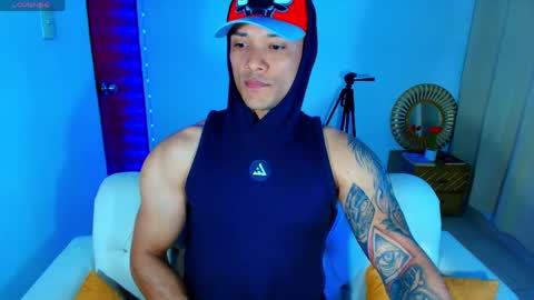Snapshot of bryan_boy_ chatting on April 23, 12:56 am bryan online show from April 23, 12:56 am