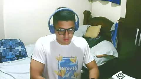 Snapshot of bryanbendy chatting on September 28, 6:19 am bryanbendy online show from September 28, 6:19 am