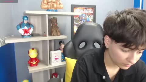 Snapshot of bryce_evans chatting on February 13, 10:22 pm B R Y C E online show from February 13, 10:22 pm