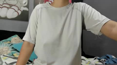 Snapshot of bryce_evans chatting on November 15, 8:16 pm B R Y C E online show from November 15, 8:16 pm