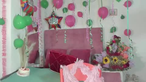 Snapshot of brytany05 chatting on April 20, 5:16 pm hot online show from April 20, 5:16 pm