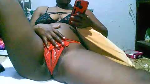 Snapshot of bryvanna_sweet chatting on February 17, 3:20 pm dee online show from February 17, 3:20 pm