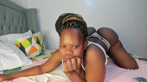 Snapshot of bubble_big_booty chatting on January 16, 10:53 am Stacy420 online show from January 16, 10:53 am