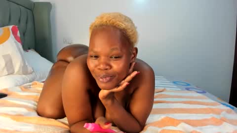 Snapshot of bubble_big_booty chatting on February 13, 11:15 pm Stacy420 online show from February 13, 11:15 pm