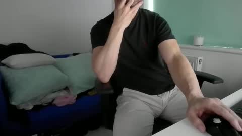 Snapshot of bubblebumdave chatting on March 26, 5:40 pm Bubblebum online show from March 26, 5:40 pm