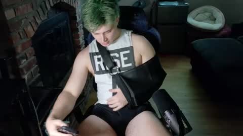 Snapshot of bubblebuttbdn chatting on May 8, 10:04 pm BubblebuttBdn online show from May 8, 10:04 pm