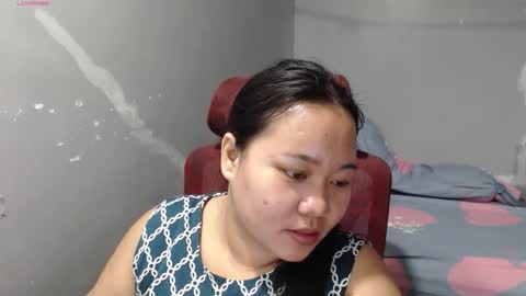 Snapshot of bubblebuttpinay chatting on May 17, 1:29 pm Sunshine online show from May 17, 1:29 pm