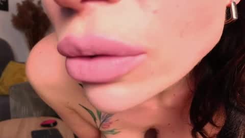 Snapshot of bubblecum4 chatting on April 27, 1:42 pm MayaCroft online show from April 27, 1:42 pm