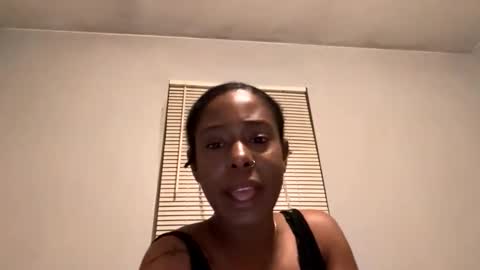 Snapshot of bubblezthedoll chatting on February 28, 1:17 am Bubblez the Doll online show from February 28, 1:17 am