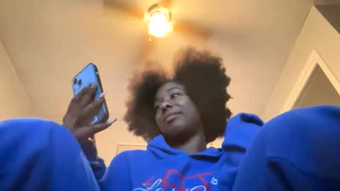 Snapshot of bubblezthedoll chatting on March 3, 1:23 am Bubblez the Doll online show from March 3, 1:23 am