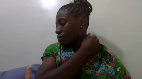 Snapshot of bubbly_jocyce chatting on June 19, 10:02 pm talisha online show from June 19, 10:02 pm
