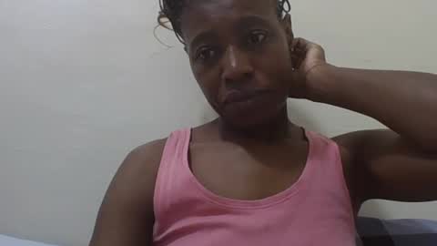 Snapshot of bubbly_jocyce chatting on June 23, 11:08 am talisha online show from June 23, 11:08 am
