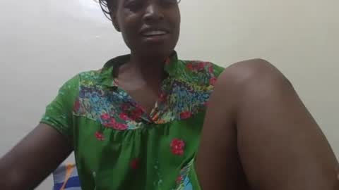 Snapshot of bubbly_jocyce chatting on June 24, 11:31 am talisha online show from June 24, 11:31 am