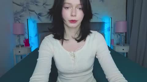 Leona online show from February 3, 10:15 pm