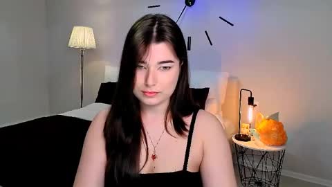 Ari online show from April 7, 1:44 pm