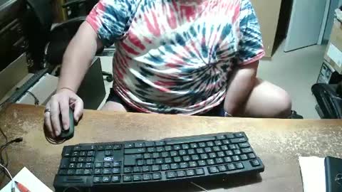 Snapshot of bucku2 chatting on December 19, 10:32 pm Bucku2 online show from December 19, 10:32 pm